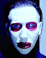 Da porträtiert ein „Schockkünstler“ den anderen: Musiker Marilyn Manson in Teil 37 der Serie „The Golden Age“, 2003.  Foto: VBK Wien, 2006 