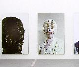 Die Selbstporträts „Black Mirror“ (1997) und „Last days of Pompeij“ (1987) gehören zu den älteren Werken der Schau.  Foto: Lentos/MaschekS 