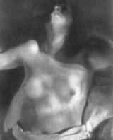 Malerische Fotografie: Kühns "Frauentorso im 
Sonnenlicht", um 1920. Foto: Estate