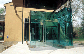 Atelier Augarten, Haupteingang (Nurglaskonstruktion) / �Bild: F. Zwickl