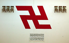 Rasa Todosijevic: Gott liebt die Serben, 2002