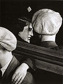 Bal Musette der Gem�seh�ndler, Rue de Lappe, um 1932 (Zum Vergr��ern anklicken) / �Bild: Estate Brassa� / R.M.N.