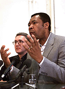 Okwui Enwezor (r.) und Boris Groys