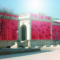 Fahneninstallation an der Fassade der Kunsthalle Wien im MQ (Animation), � Kunsthalle Wien, 2005
