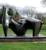 Reclining figure: Materialwert 7500 Euro, Sammlerwert 4,4 Millionen Euro. Wofür werden sich die Diebe entscheiden?