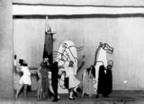 Illustration
- Eine Szene aus dem 1924 uraufgeführten Ballett „Mercure“. Pablo Picasso schuf die Ausstattung, die Musik komponierte Erik Satie.  Foto: Succession Picasso / VG Bild-Kunst, Bonn 2006 