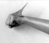 Birgit Jürgenssens Fotografie "Gretchen von Faust" (1988) zeigt beispielhaft ihre Form der feministischen Avantgarde. Foto: Nachlass Birgit Jürgenssen/VBK, Wien 2009