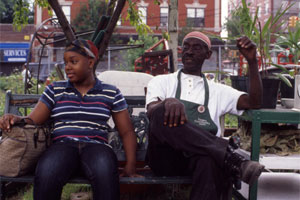 Foto: Kaaserer Artikelbild: Ruth Kaaserer dokumentiert die Nutzung der "Community Gardens" in New
York, die in den 1970ern mit dem Werfen von "Seedballs" in der Lower
East Side begannen. - Foto: Kaaserer
