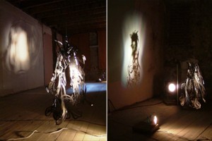 Artikelbild: as much as I can: Spiel mit 
Zwei- und Dreidimensionalität, sich wiederholende 
Neuinterpretation von Zeichnung.
&nbsp; - Foto: Birgit Knoechl