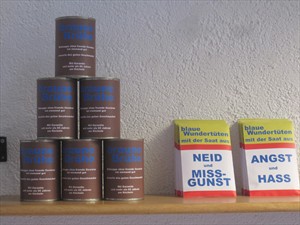 Artikelbild: "Ladenhüter"  - Foto: Mascha Dabic