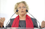 Die Justizministerin schl�gt eine Enquete vor
