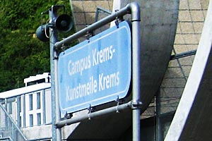 Foto: Wikimedia Commons Artikelbild: Ein Bahnhof mit Rückhalt des Landes - Foto: Wikimedia Commons