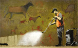 Ein klassisch 
kritischer Banksy in einem ungenutzten U-Bahntunnel im Rahmen des 
"The Cans Festivals" London. Foto: corbis