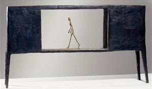 Artikelbild: Alberto Giacometti: "Kleine Figur in einer Schachtel zwischen zwei 
Schachteln..." (1950). - Foto: Succession Giacometti/VBK, Wien 2011 