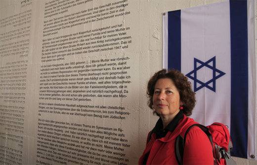 Felice Preis aus Klagenfurt wurde von Ernst Logar für seine Ausstellung befragt Felice Preis aus Klagenfurt wurde von Ernst Logar für seine Ausstellung befragt