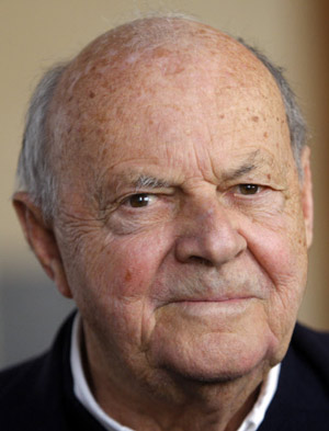 Foto: AP/Christophe Ena Artikelbild: Cy Twombly 2010. Mit 83 Jahren ist er in Rom gestorben. - Foto: AP/Christophe Ena