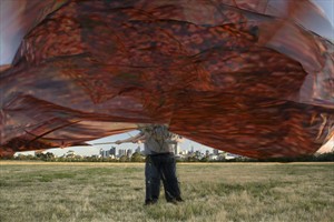 Artikelbild: Taucht ab zu den Wendepunkten der Kolonialgeschichte Australiens: 
Künstler Tom Nicholson und sein Projekt "Monument für eine Überflutung 
des Royal Parks" (2008-2011). - Foto: Christian Capurro/Anna Schwartz Gallery 