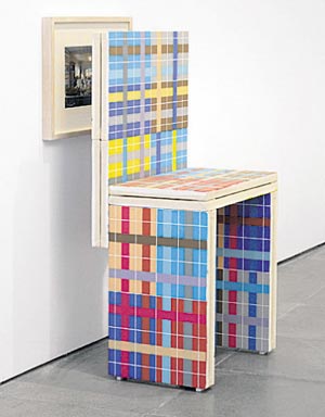 Foto: K. Adlard Artikelbild: Leinwände einer neuen Funktion zugeführt: "Who Can Return" von Art &
Language. - Foto: K. Adlard