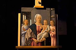 Die "Madonna di Senigallia" (Madonna mit Kind) des italienischen Renaissance-Malers Piero della Francesca. Die "Madonna di Senigallia" (Madonna mit Kind) des italienischen Renaissance-Malers Piero della Francesca.