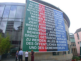 Das Plakat an der Schirn-Halle